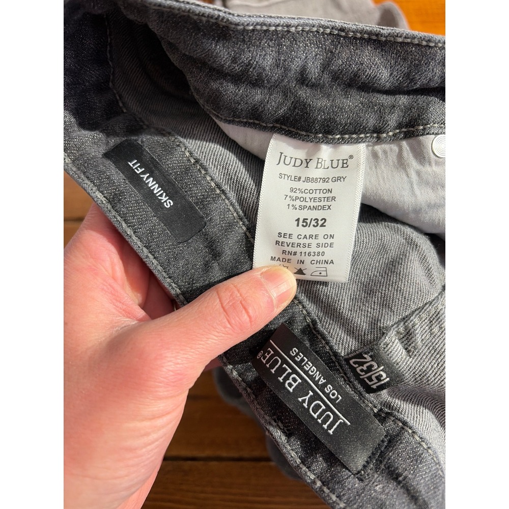Judy Blue Skinny Jeans Women 15 (Fits 32x28) Gray High Rise Raw Hem Distressed - Picture 4 of 8